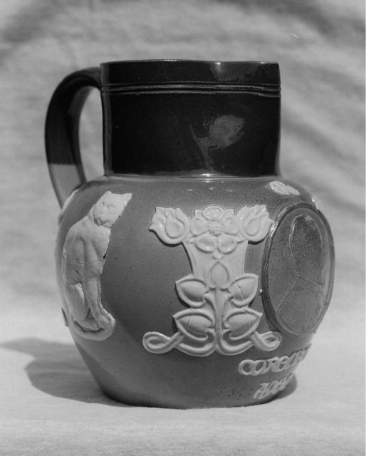 Coronation of Edward VII - commemorative Doulton mug 1902